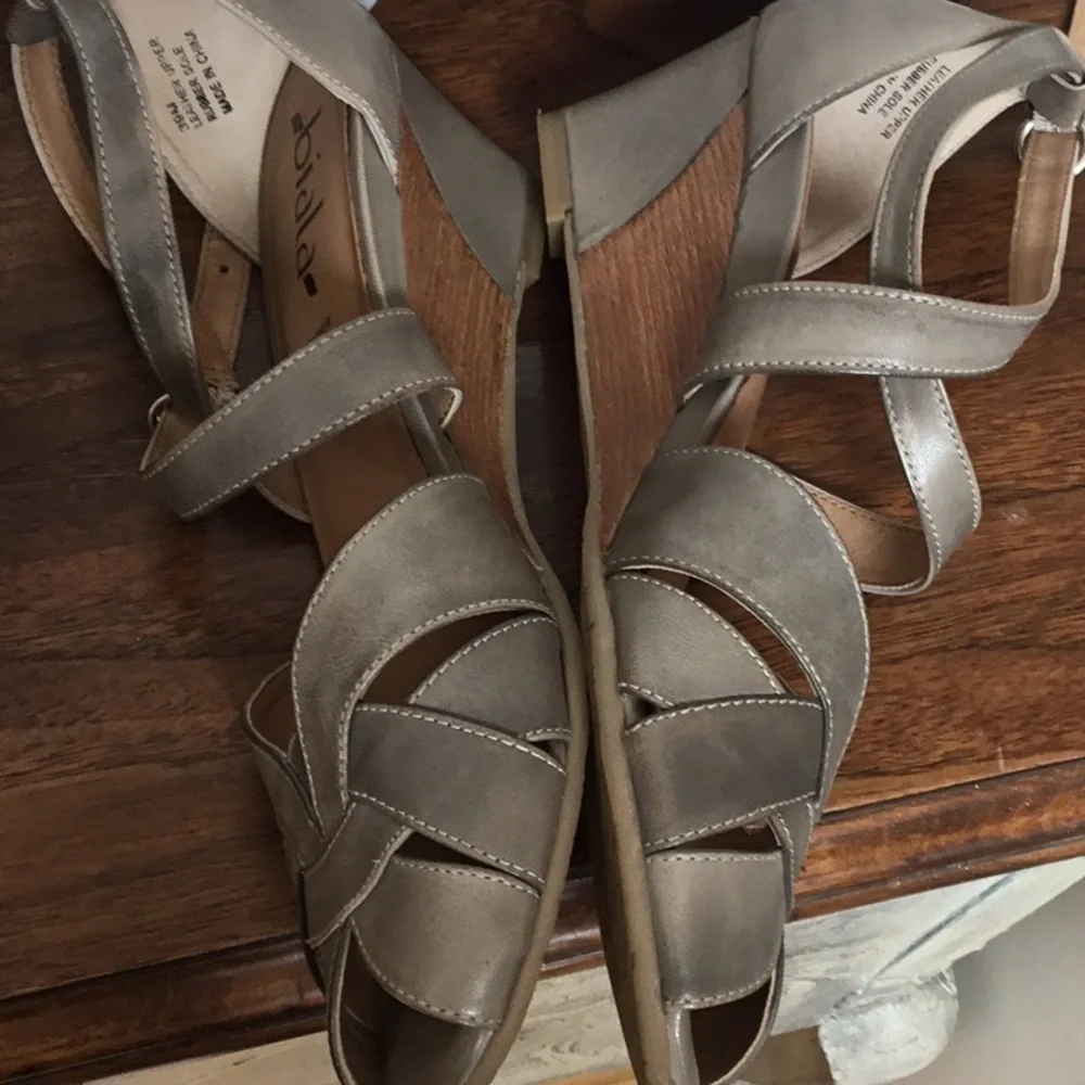 BIALA Peep Toe Wedge Leather Tan Gray Ankle Wrap Strap Shoes Size 39